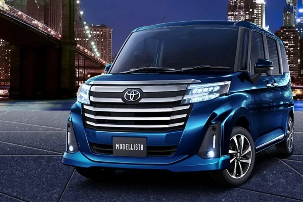Toyota и Daihatsu обновили минивэны Roomy и Thor